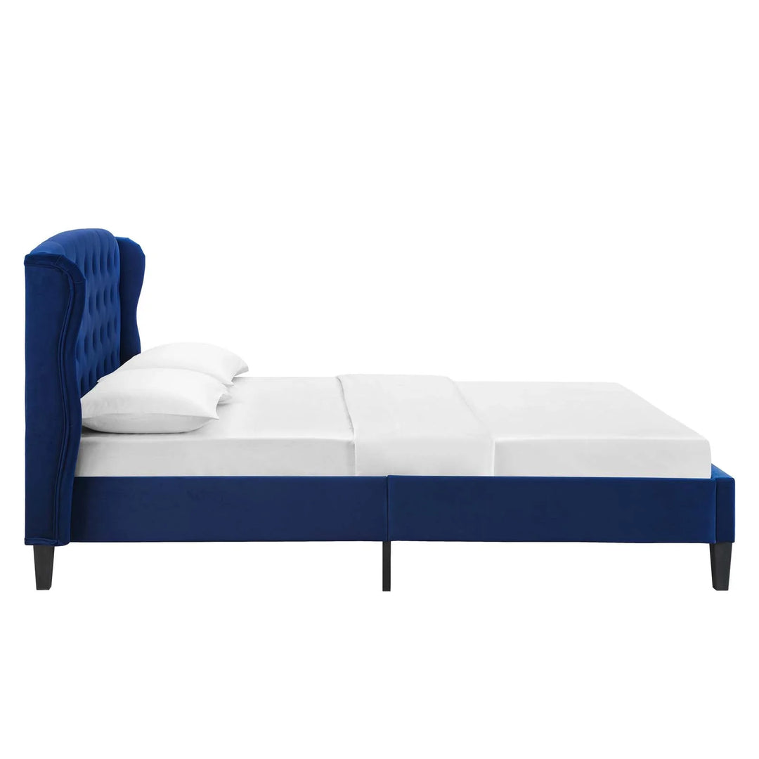Cama Queen con plataforma de terciopelo Nael