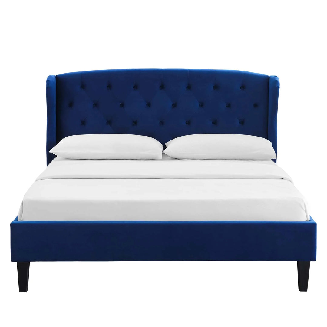 Cama Queen con plataforma de terciopelo Nael