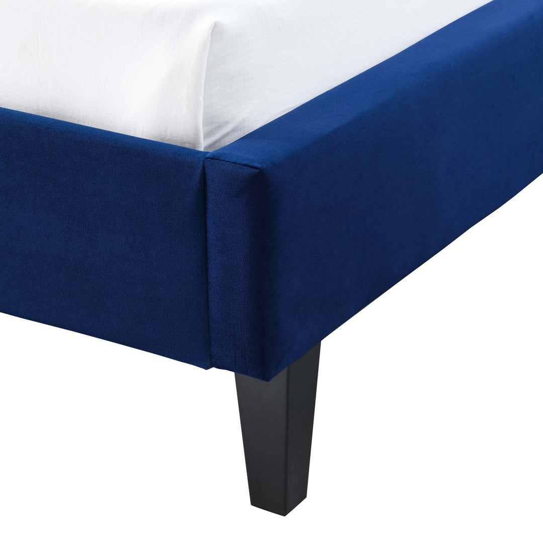 Cama Queen con plataforma de terciopelo Nael