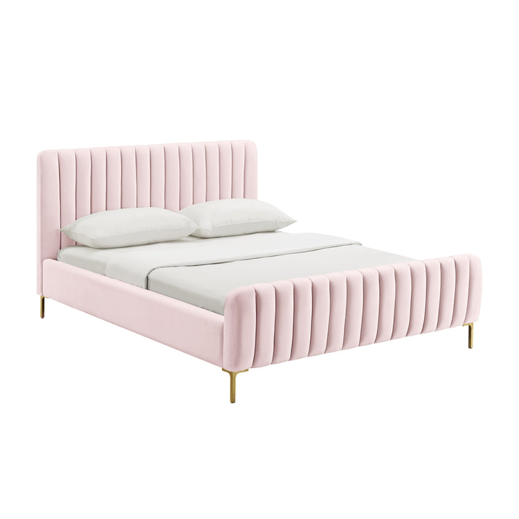 Cama queen de terciopelo Aliara color Blush.