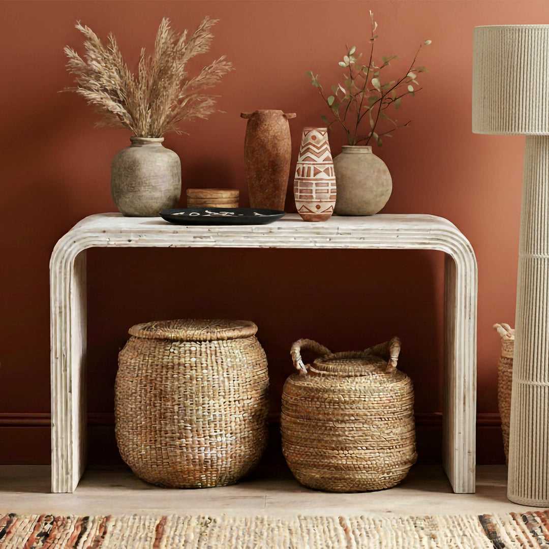 Consola de 46” con concha de capiz Macri