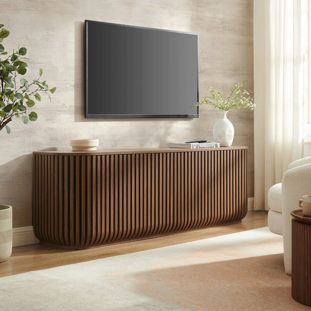 Credenza curveado estriado de 75" con almacenamiento Veron