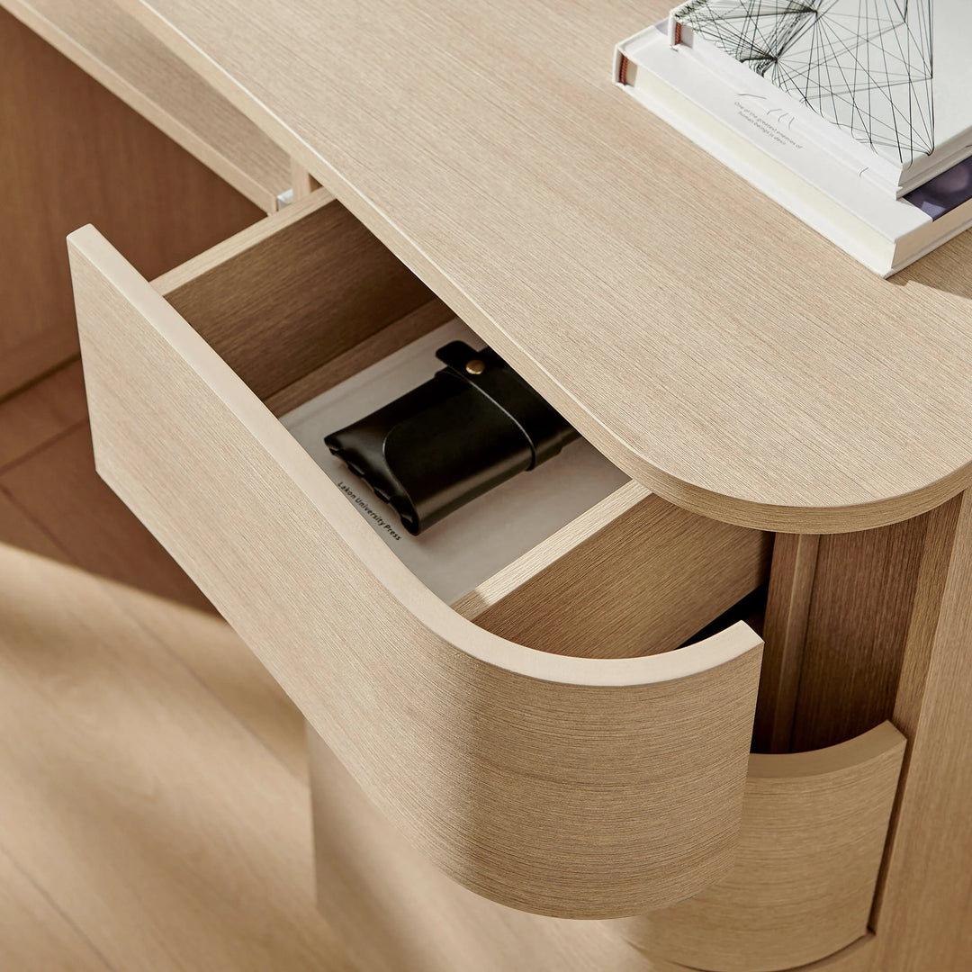 Escritorio curveado de 55” Bruno