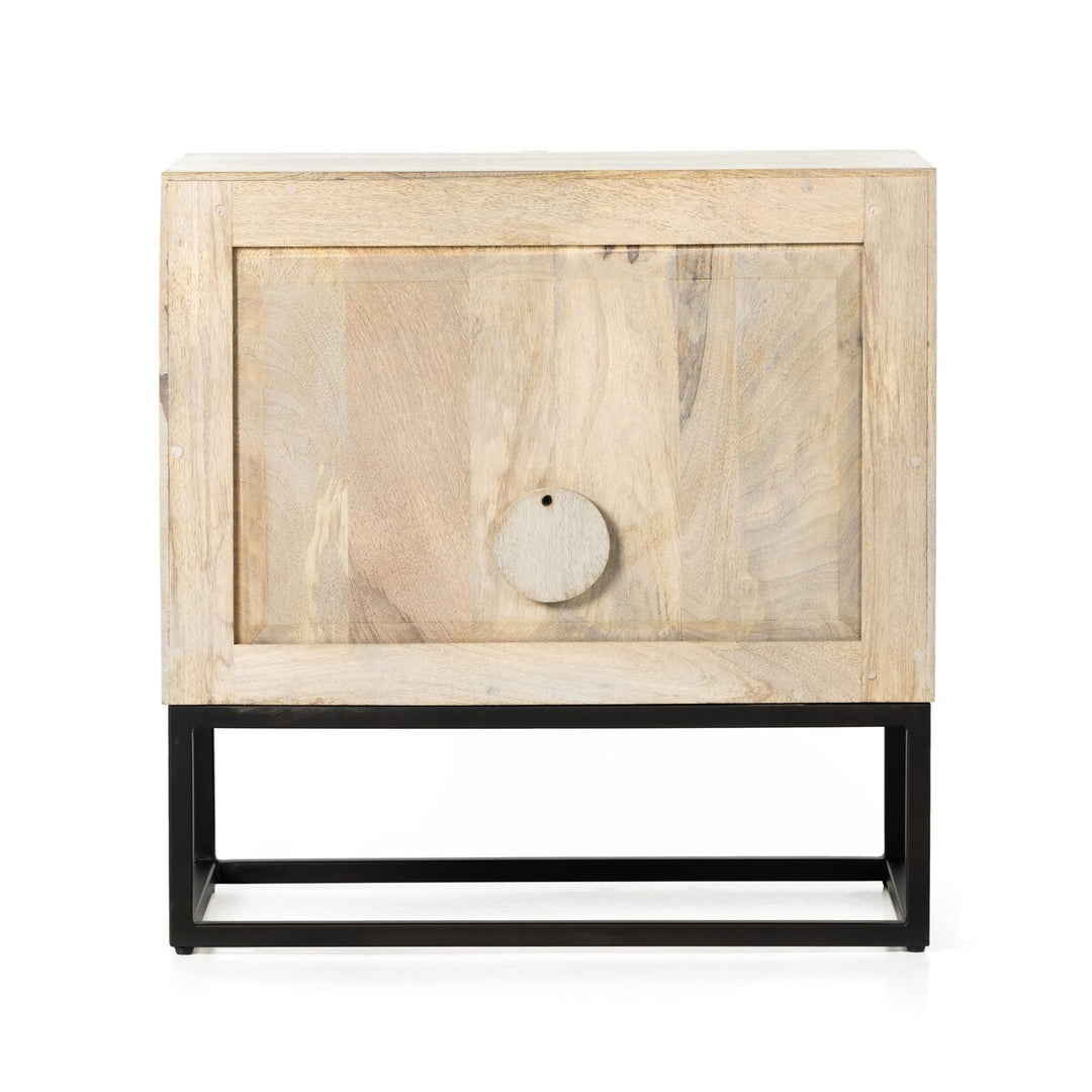 Gabinete con madera de mango tallada Tenerife