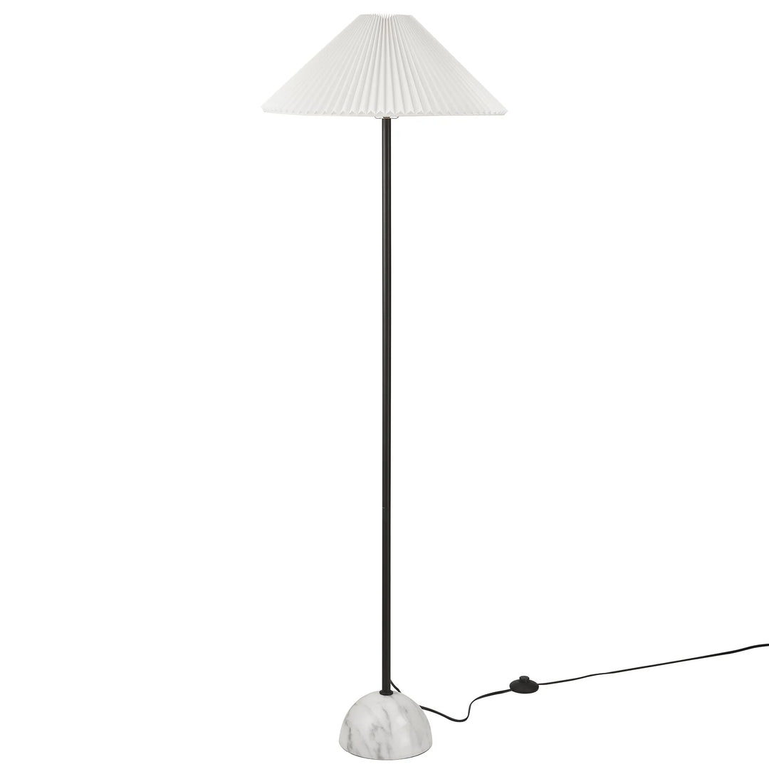 Lámpara de piso con base de mármol blanco Lina color negro.