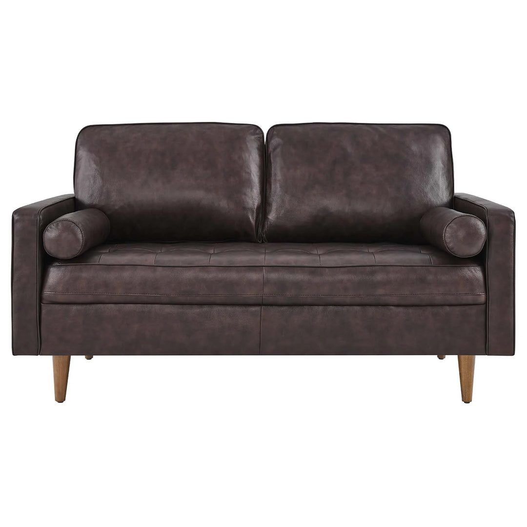 Loveseat de cuero Tanan color café de frente.
