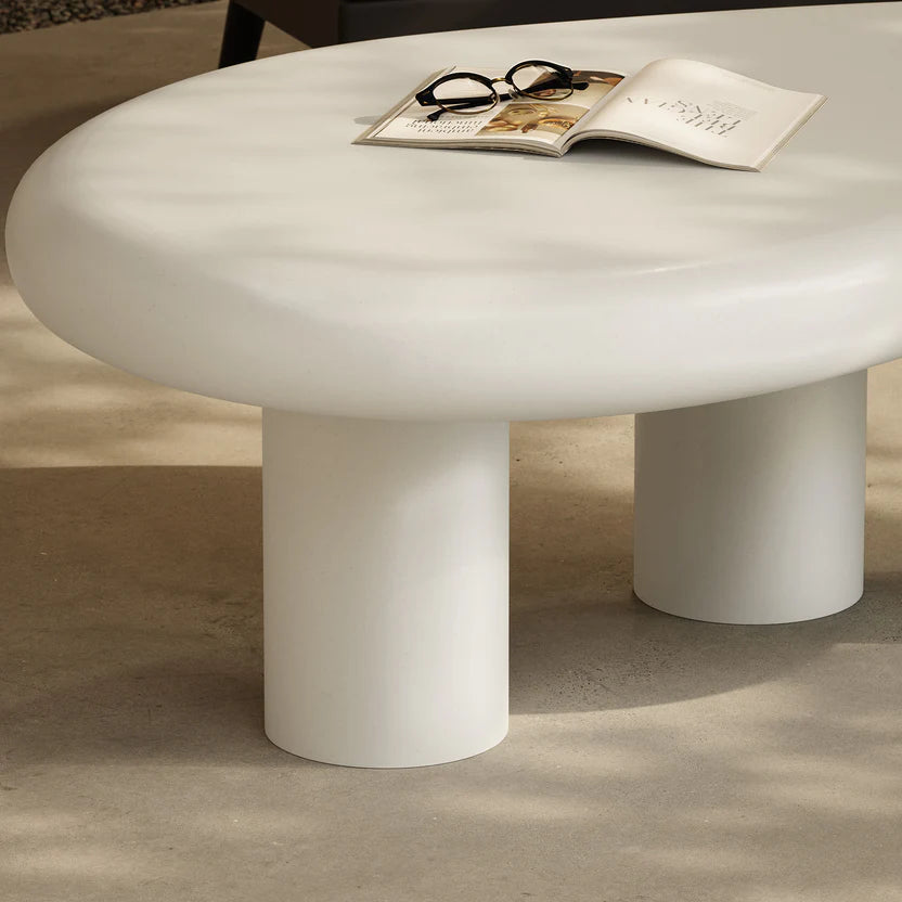 Mesa de centro curveado para exteriores Eithan