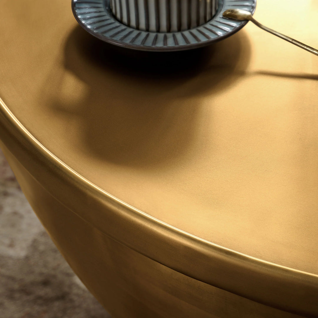 Mesa de centro de metal con almacenamiento Vesper