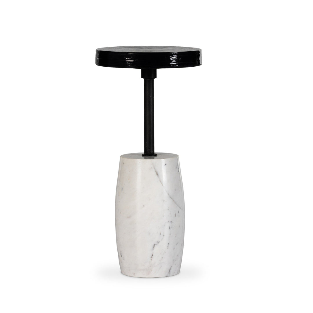 Mesa lateral con pedestal de mármol sólido y vidrio artesanal Atelier.