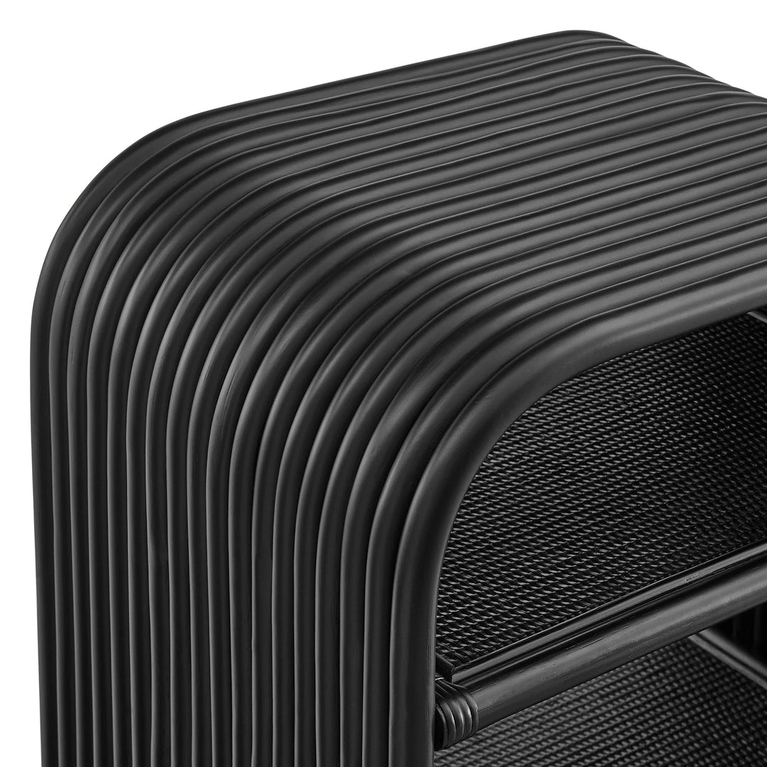 Mesa lateral curva de ratán Laziel