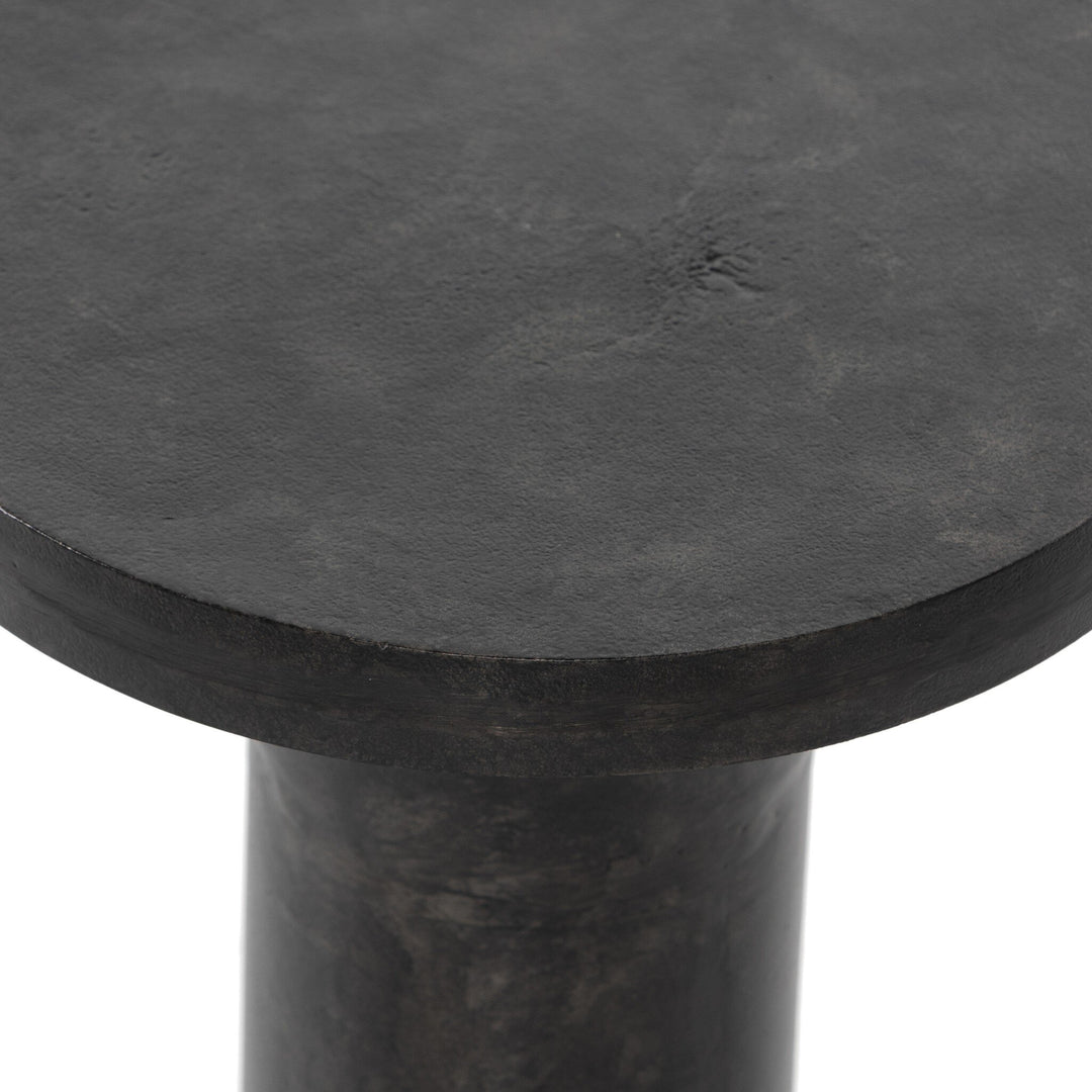 Mesa lateral de aluminio fundido Nerea