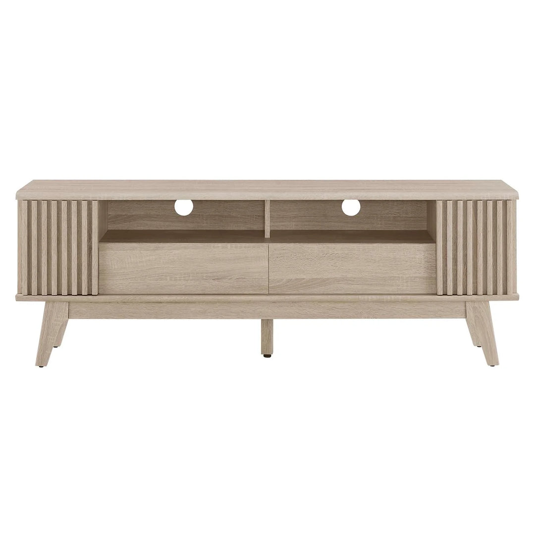 Mueble de 60" para TV con almacenamiento Falcon color roble de frente.