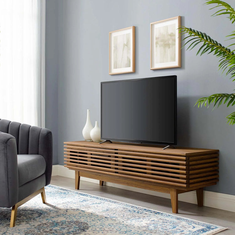 Mueble multimedia de 60” para TV Niklas en una sala.