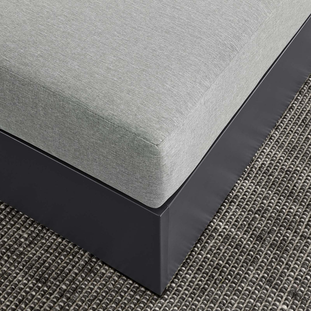 Ottoman para exterior de aluminio Neuba