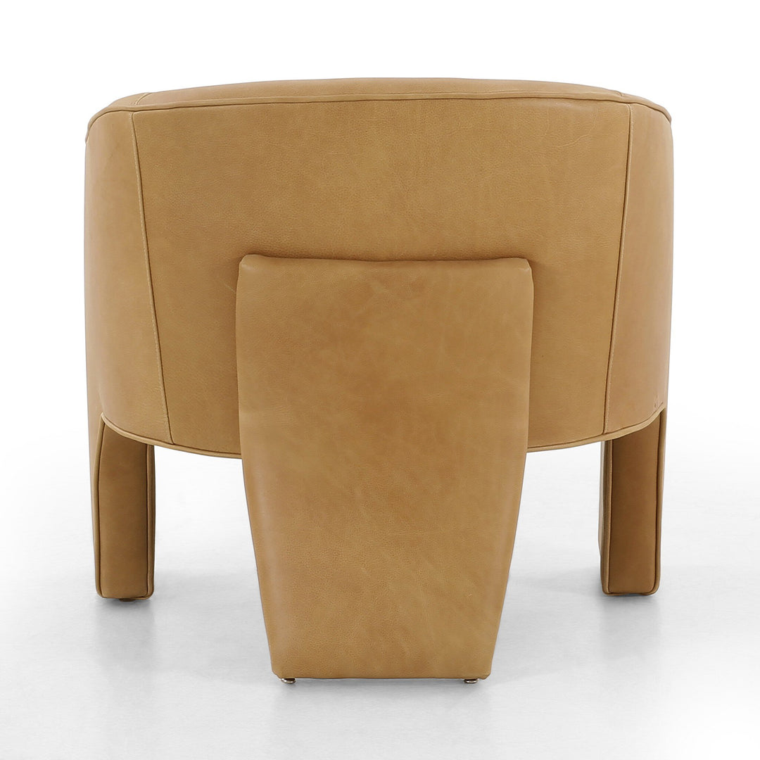 Silla con diseño de tres patas Armant