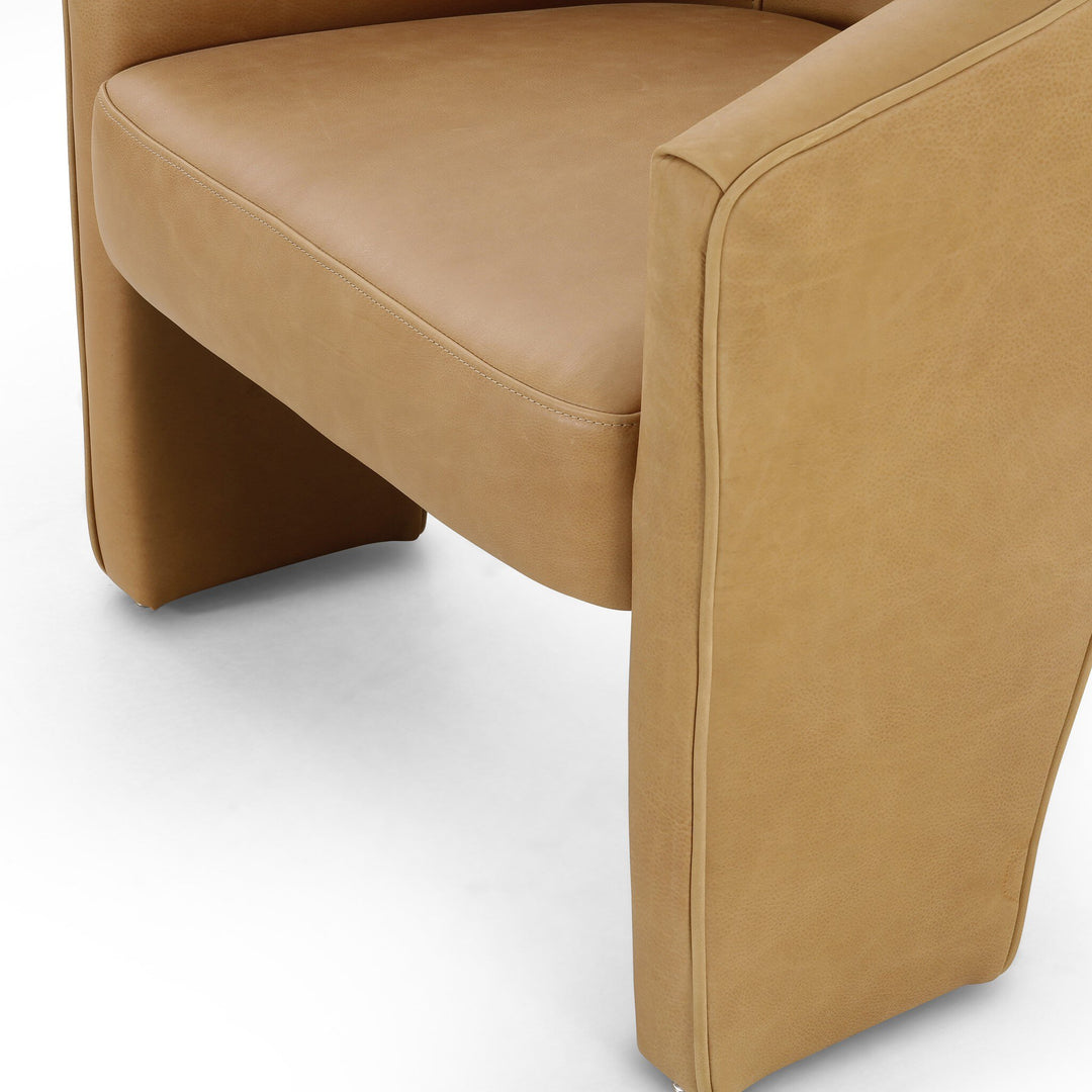 Silla con diseño de tres patas Armant