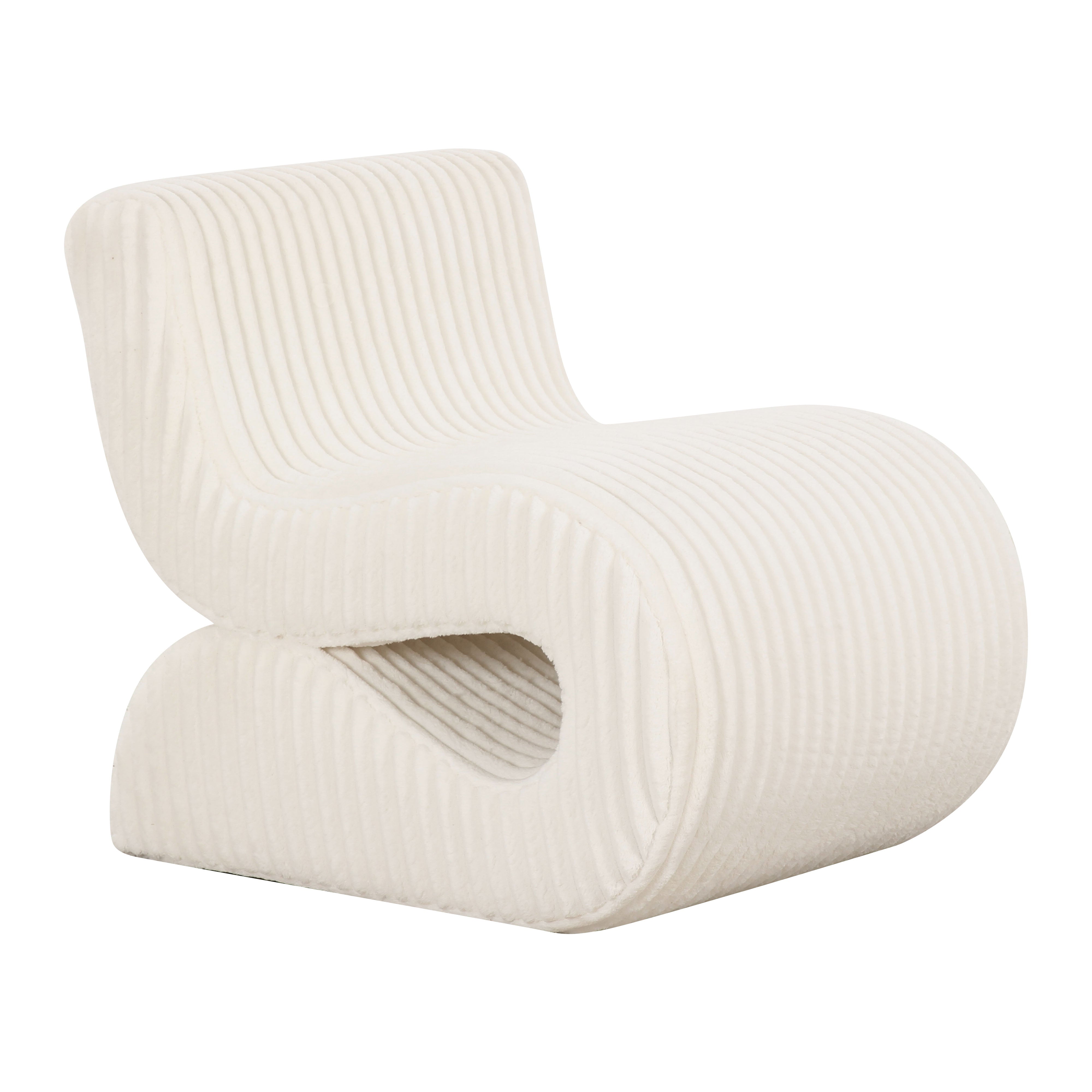 Silla de acento extragrande Uma con tejido de pana crema.