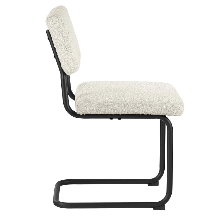 Silla de comedor de Boucle marfil Camilo de lado.