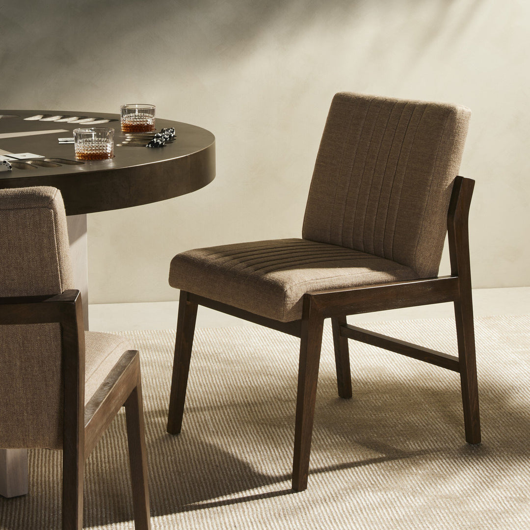 Silla de comedor moderna de madera de Haya maciza y piel Halia