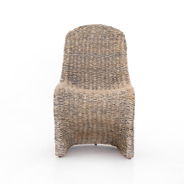 Silla de comedor de mimbre hoja de plátano color gris lavado Ginés de frente.