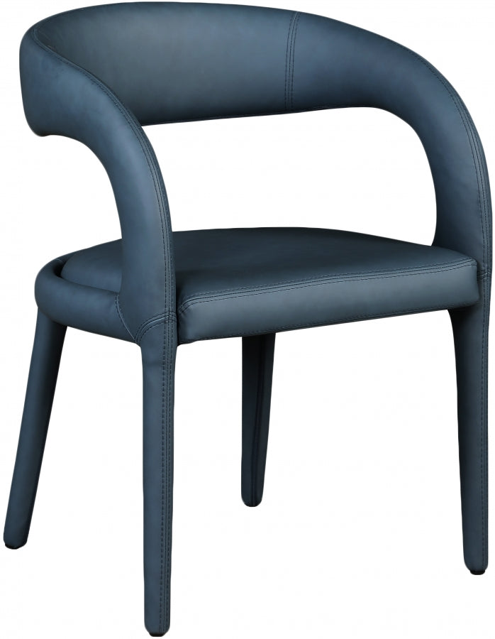 Silla de comedor de piel sintética color azul marino Aress.