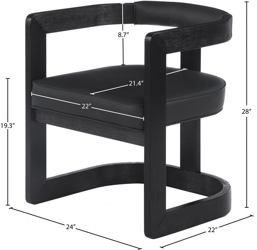 Silla de comedor de piel sintética negra Nati con marco de madera maciza negra dimensiones.