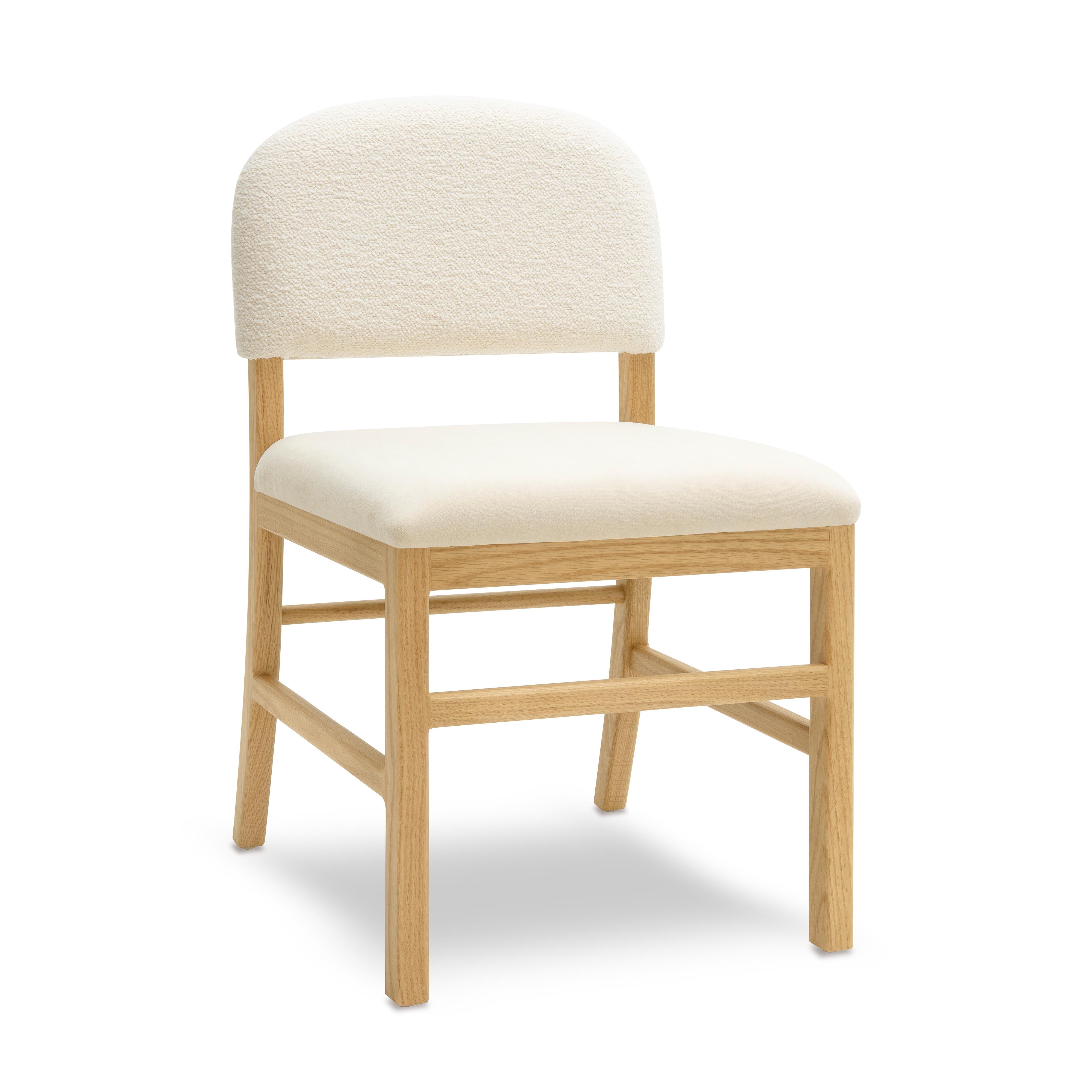Silla de comedor de terciopelo crema Maykel.