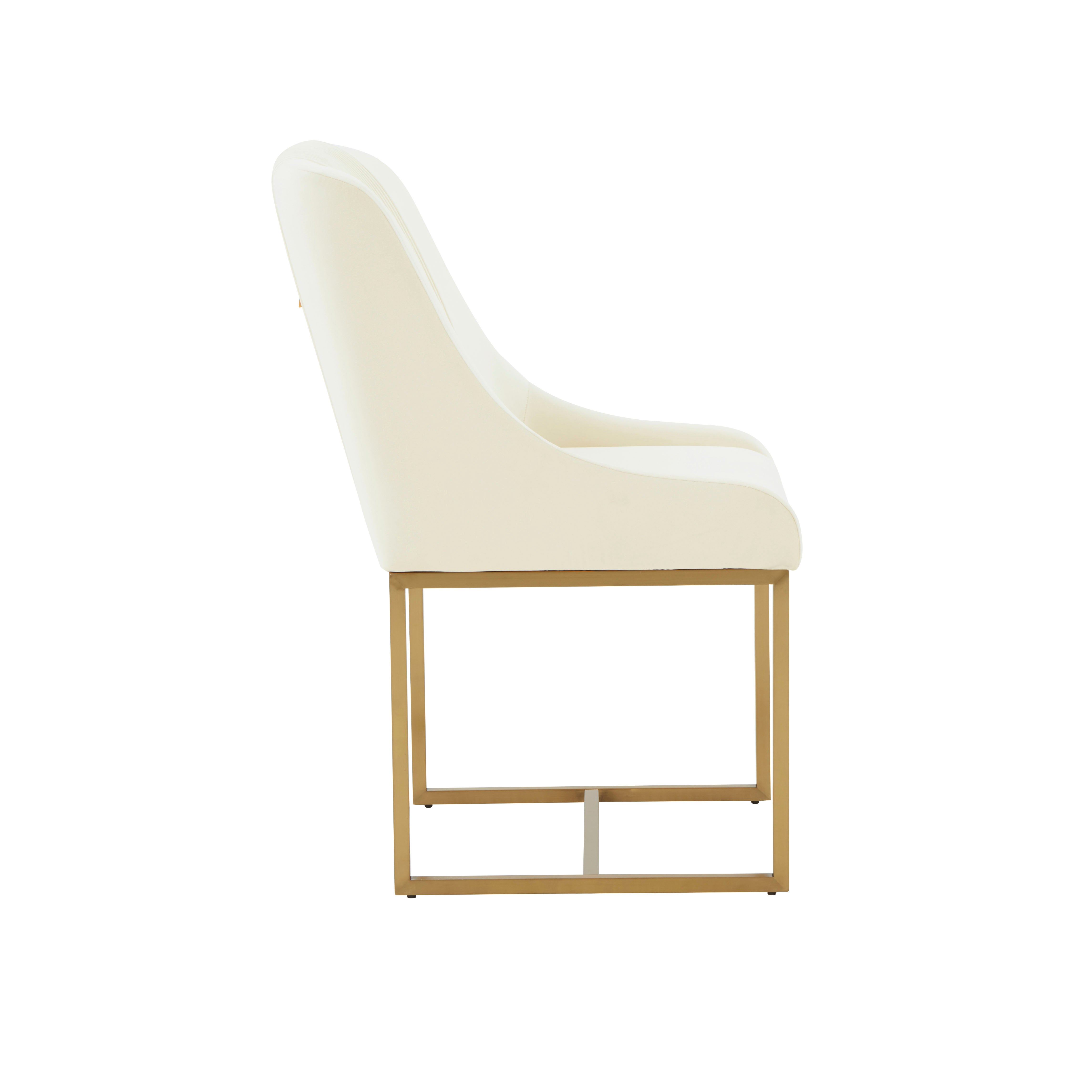Silla de comedor de terciopelo crema plisado Ónoma de lado.