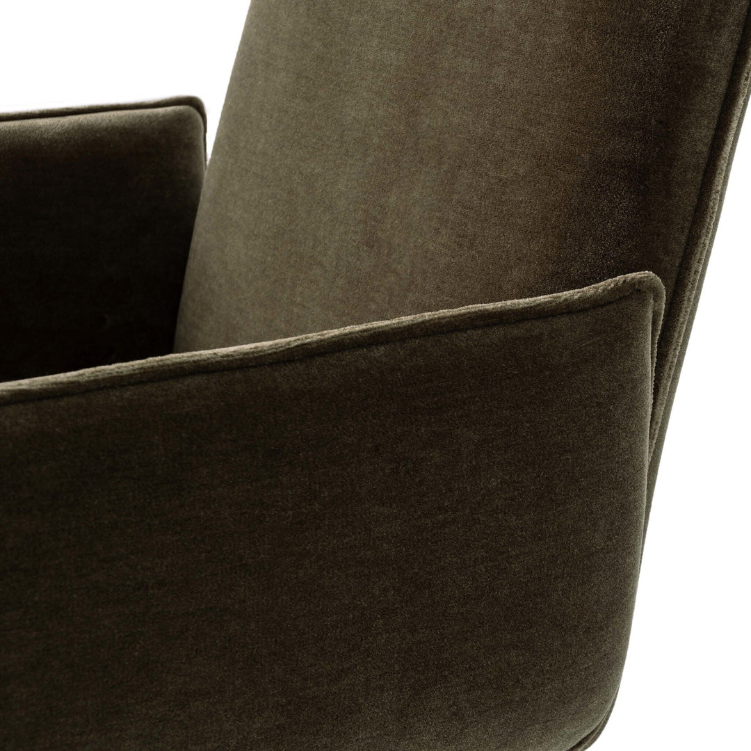 Silla de oficina acolchonada y alta Gregori