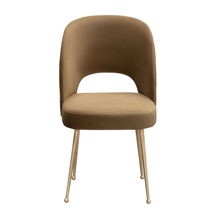 Silla de terciopelo café Zuara de frente.