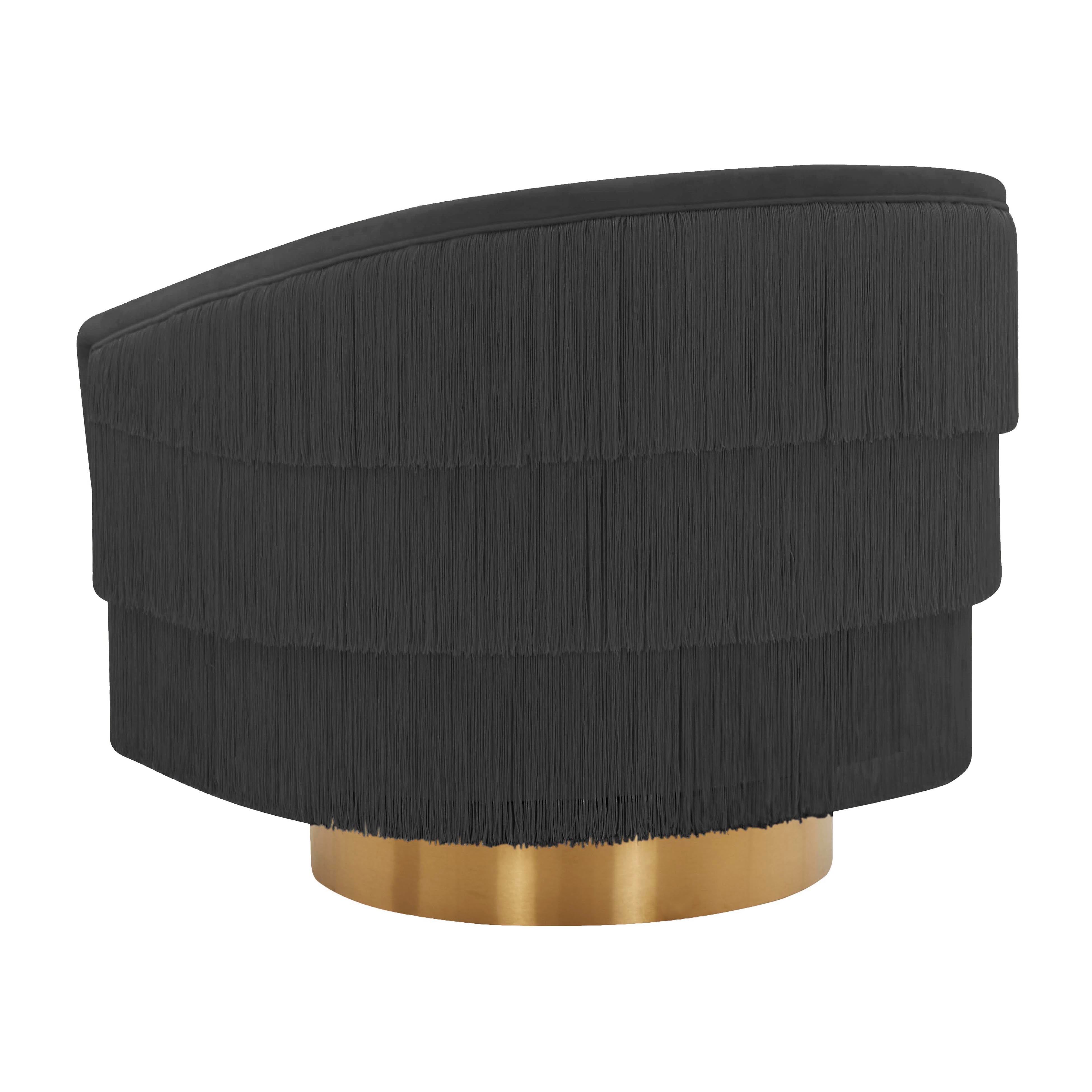 Silla giratoria de terciopelo negro Alcee de espaldas.