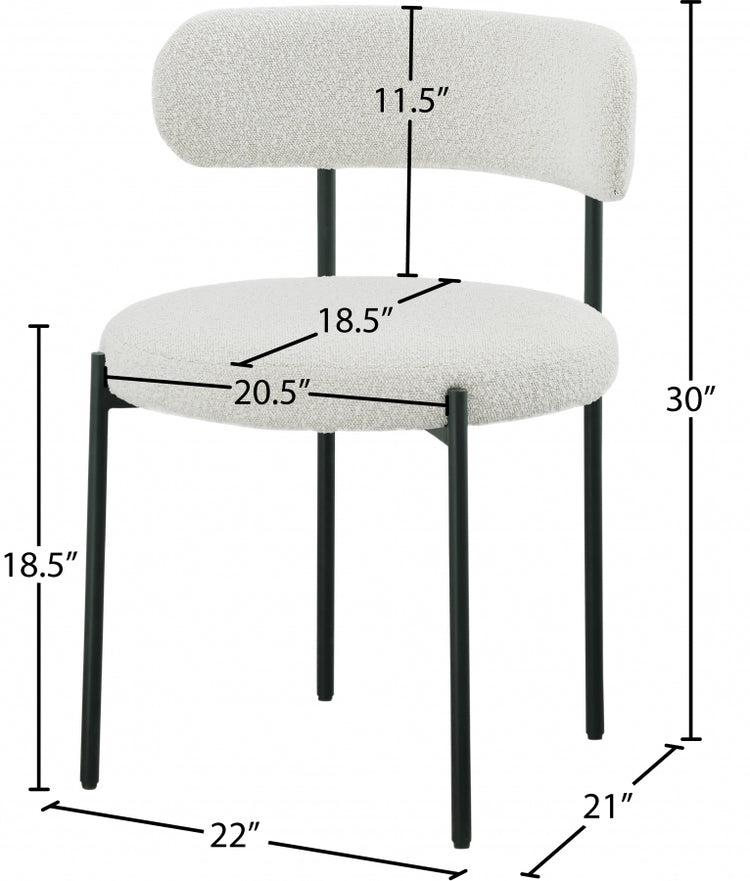 Silla para comedor de boucle crema Canaán dimensiones.