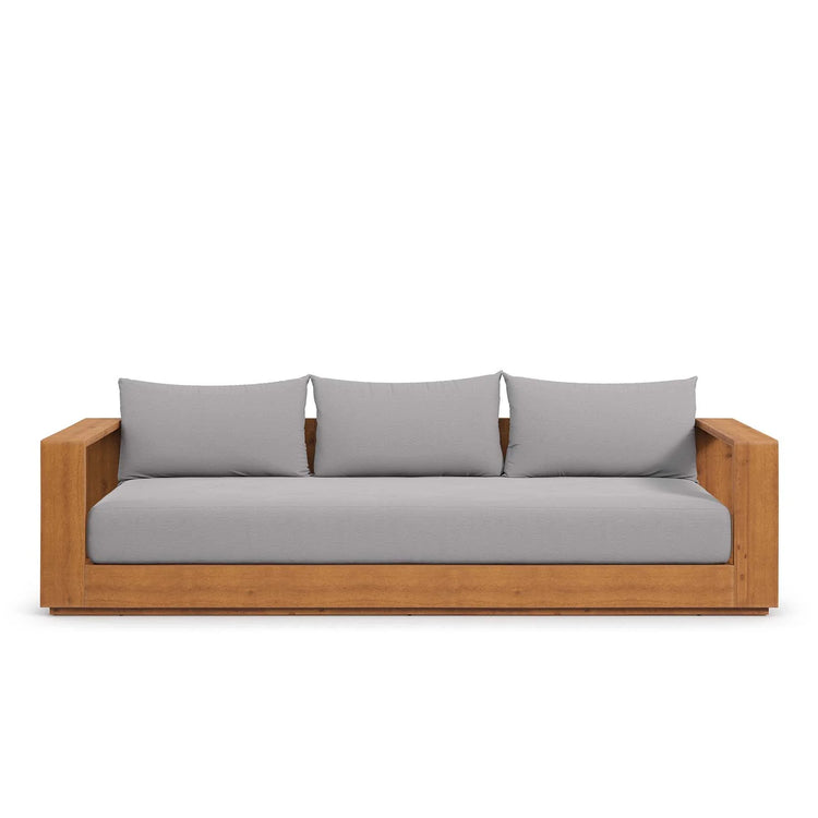 Sillón para exterior de madera de acacia Neuba de frente.