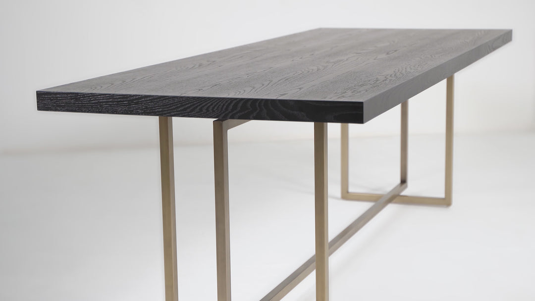 Video Mesa de comedor negra Noor 79” - 2 metros