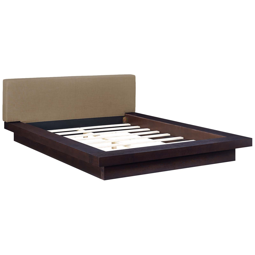 Cama Queen con plataforma de tela Mouna