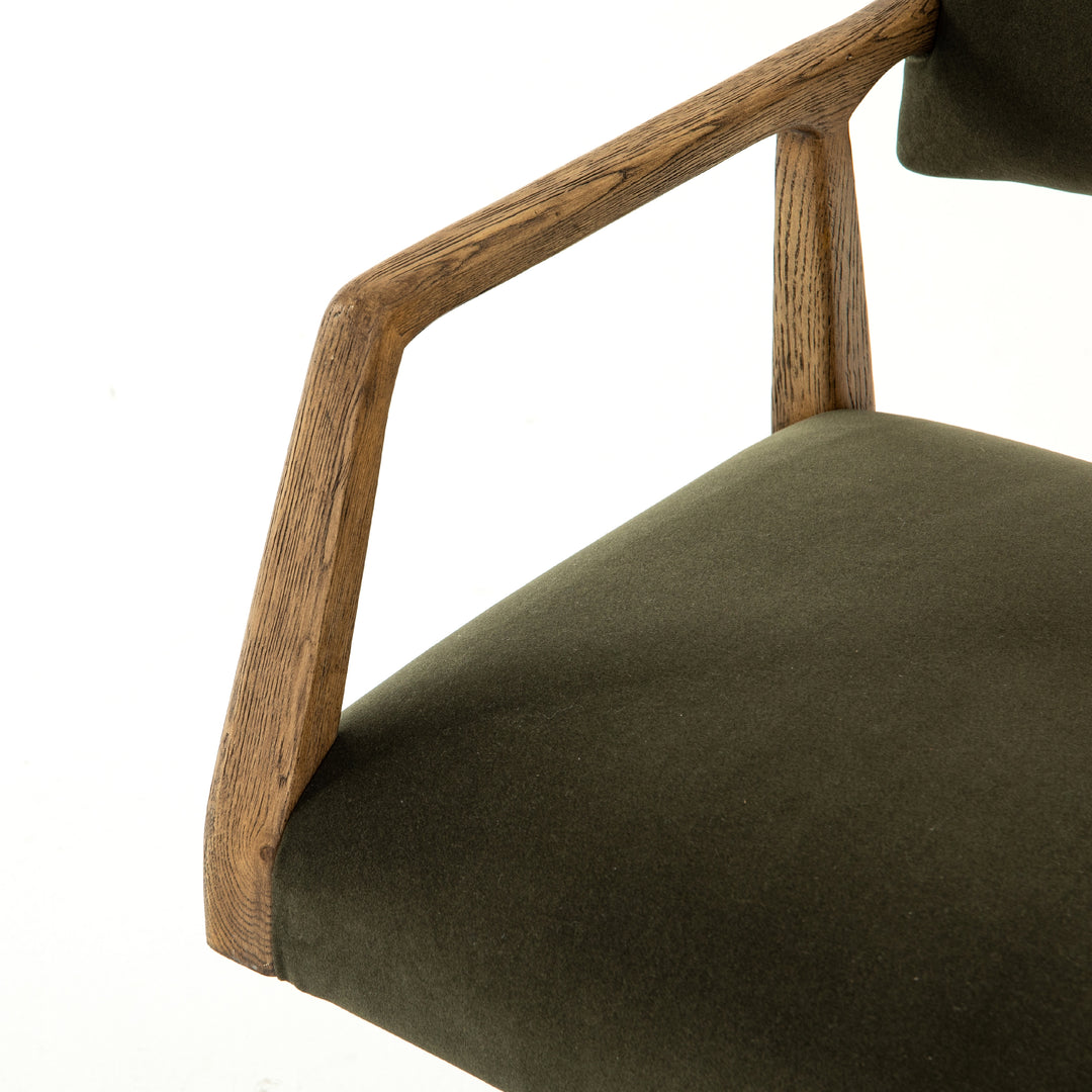 Silla de oficina moderna Egor con base en acero inoxidable