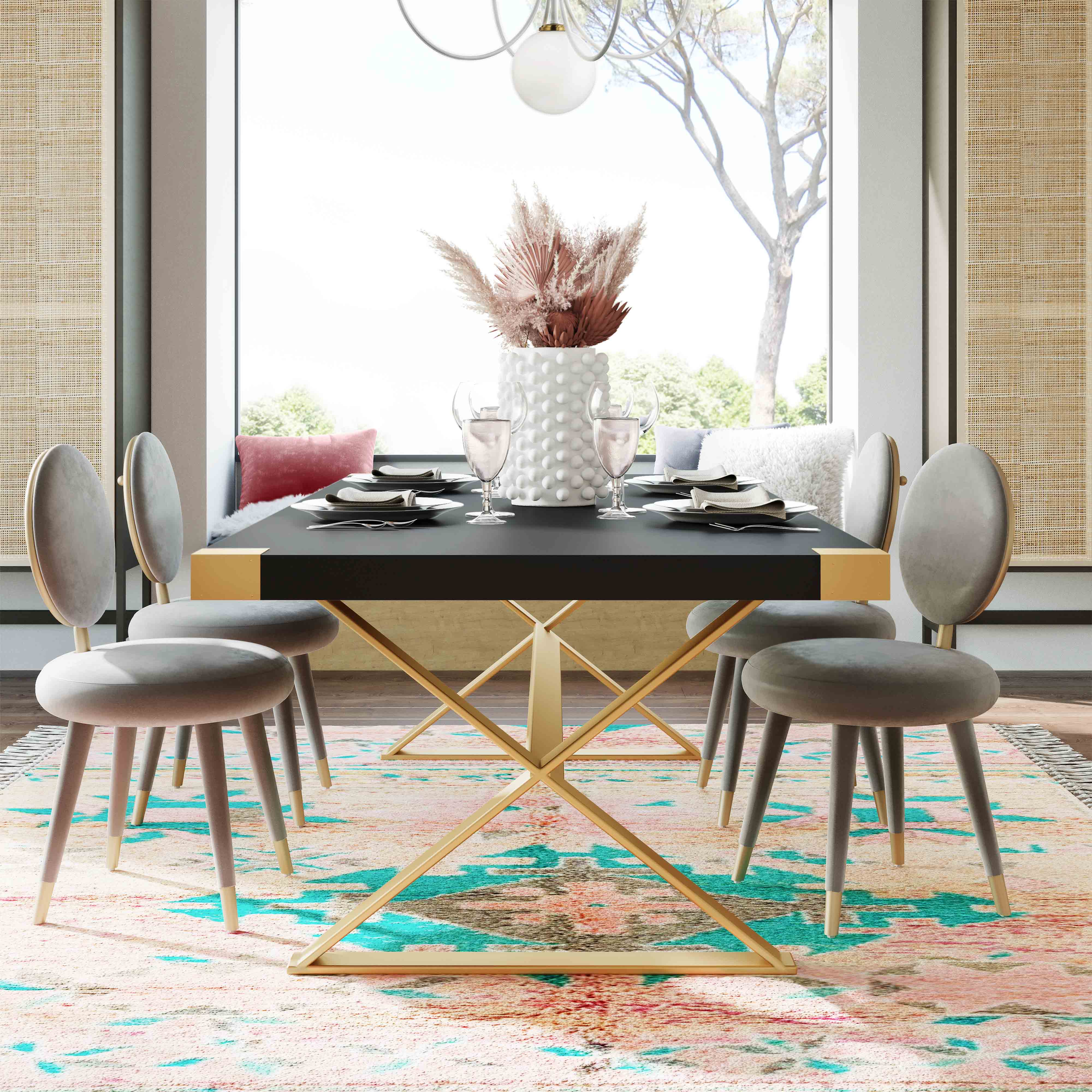 Mesa de comedor para diez negro brilloso con dorado Jackie en un comedor.