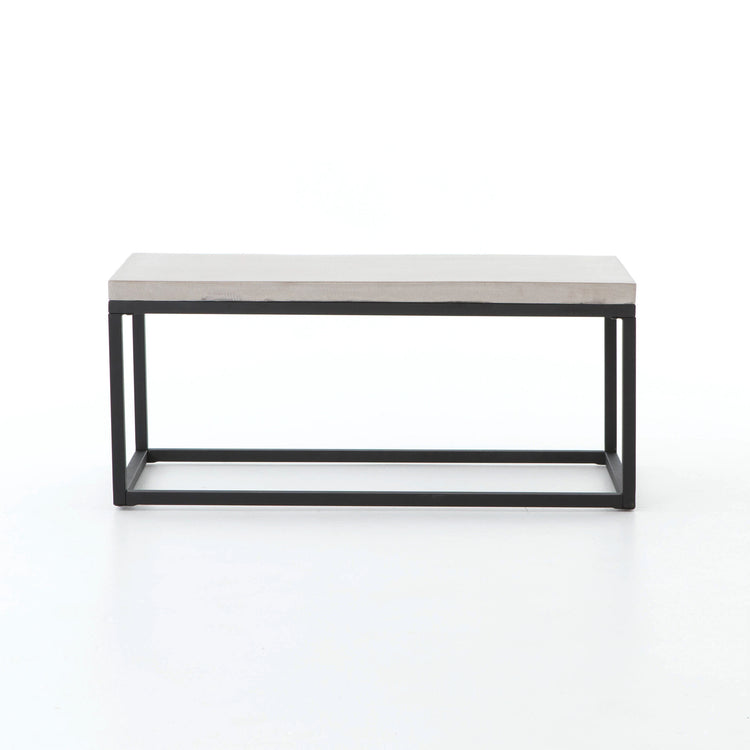 Mesa de centro rectangular de concreto natural Macas de frente.